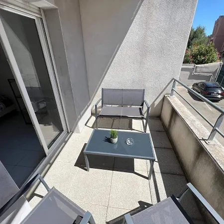 Studio Le 2, Free Parking, Free Wifi, Transports * Nimes